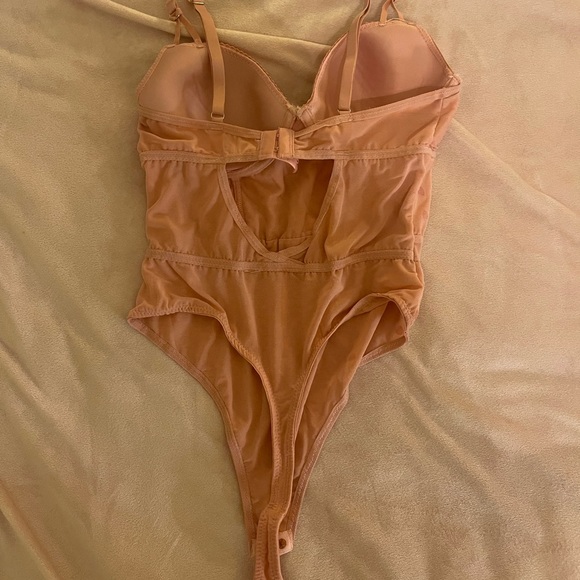 Pink thong body suit with velvet hearts - Picture 2 of 2